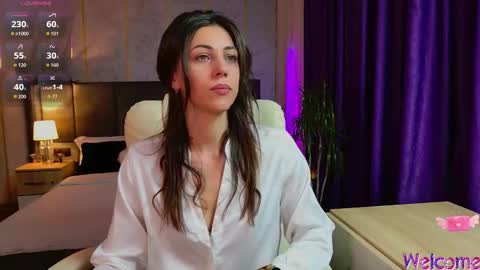 Snapshot of ilaria_italiangirll chatting on 12.16.25 ILARIA online show from 12.16.25