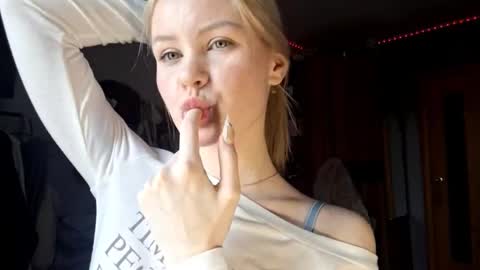 ShyLuna online show from 03.19.26