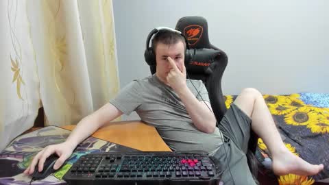 iliaskris online show from 10.31.25