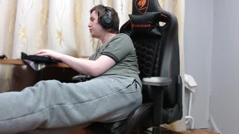 Snapshot of iliaskrisloveee chatting on 02.22.26 lord online show from 02.22.26