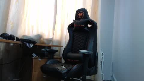 Snapshot of iliaskrisloveee chatting on 02.25.26 lord online show from 02.25.26