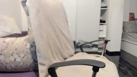 Bamby online show from 12.18.25