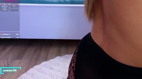 Snapshot of ilikeithaard chatting on 05.06.26 Emma online show from 05.06.26