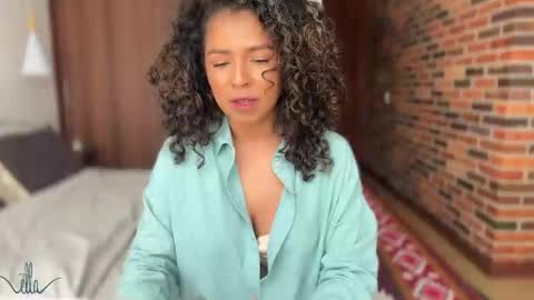 Snapshot of illaroom chatting on 12.06.24 Kloe online show from 12.06.24