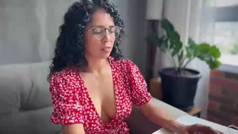 Kloe online show from 02.11.26