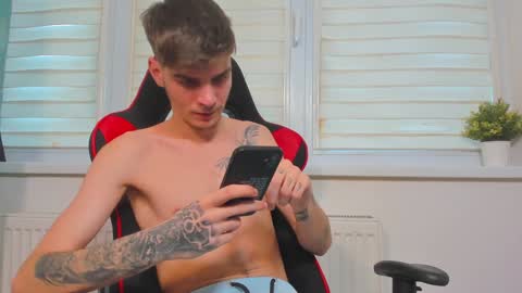 Snapshot of illusions888 chatting on 12.13.24 D-Illusion online show from 12.13.24