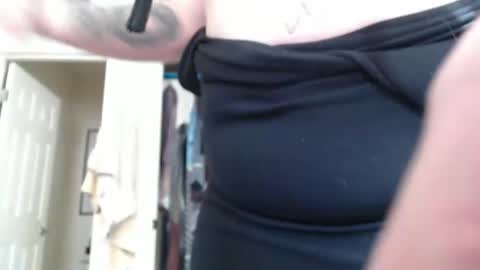 Snapshot of ilovesissyboys chatting on 11.25.25 ilovesissyboys online show from 11.25.25