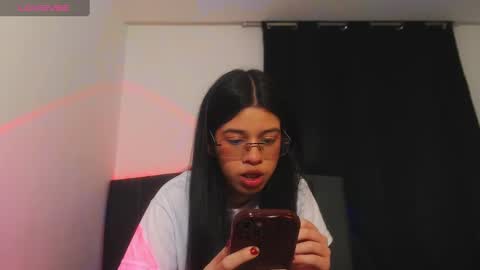 Snapshot of ily_bea chatting on 01.20.25 Ily Bea online show from 01.20.25