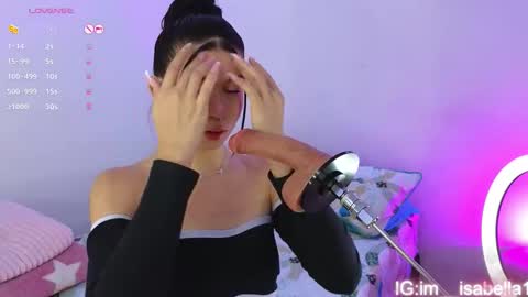 Isa Vasquez  online show from 10.28.25