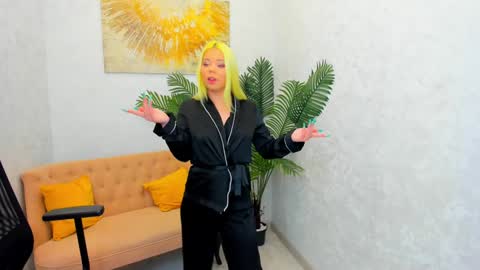 Snapshot of im__youre_sunshine chatting on 01.22.25 Roxy online show from 01.22.25