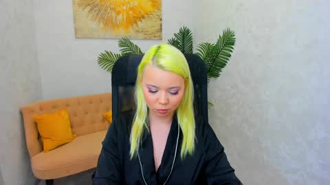 Snapshot of im__youre_sunshine chatting on 01.23.25 Roxy online show from 01.23.25