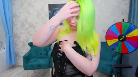 Snapshot of im__youre_sunshine chatting on 02.16.25 Roxy online show from 02.16.25