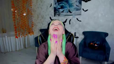 Snapshot of im__youre_sunshine chatting on 10.27.25 Roxy online show from 10.27.25