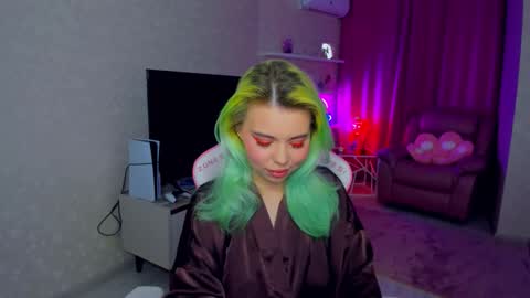 Snapshot of im__youre_sunshine chatting on 11.12.25 Roxy online show from 11.12.25