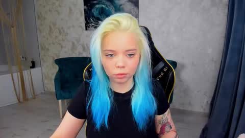 Snapshot of im__youre_sunshine chatting on 12.03.25 Roxy online show from 12.03.25