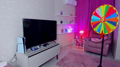 Snapshot of im__youre_sunshine chatting on 12.04.25 Roxy online show from 12.04.25