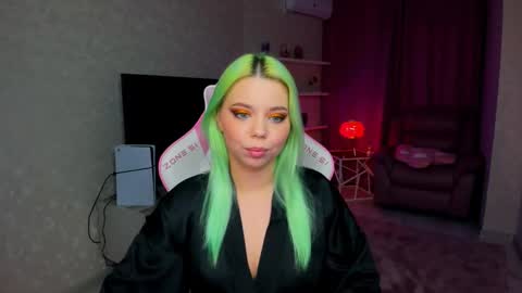 Snapshot of im__youre_sunshine chatting on 02.14.26 Roxy online show from 02.14.26