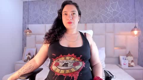 Snapshot of im_alaya chatting on 12.06.24 Alaya online show from 12.06.24