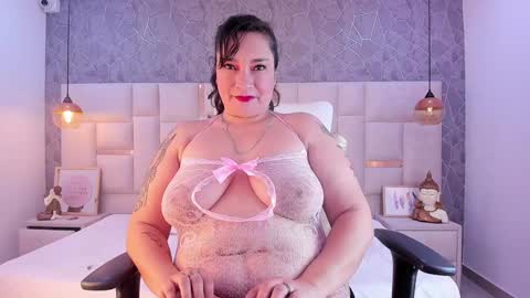 Snapshot of im_alaya chatting on 12.18.24 Alaya online show from 12.18.24