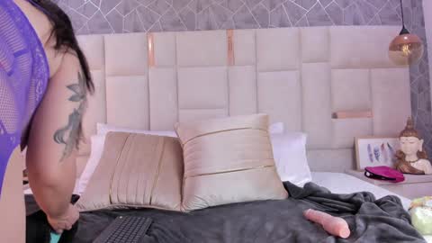 Snapshot of im_alaya chatting on 12.24.24 Alaya online show from 12.24.24