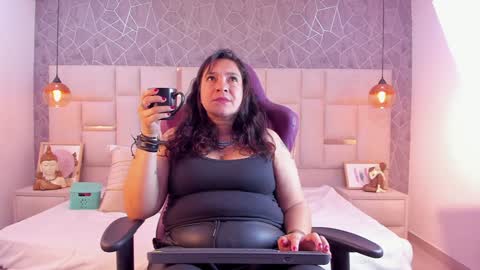 Snapshot of im_alaya chatting on 02.02.25 Alaya online show from 02.02.25