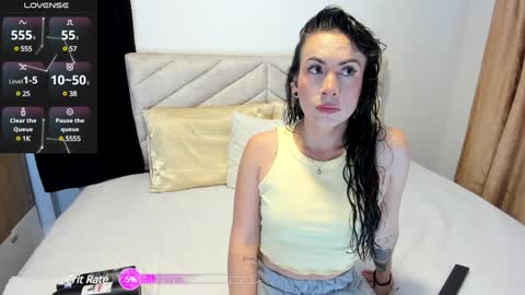 Snapshot of im_aliss_ chatting on 01.15.25 IM ALISS online show from 01.15.25