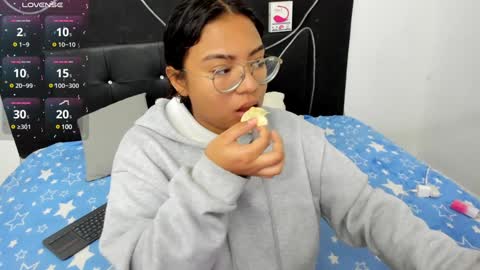 Snapshot of im_angels7 chatting on 02.02.25 Angela online show from 02.02.25