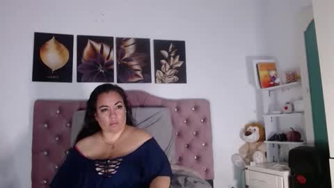 Hellen online show from 10.13.25