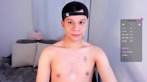 Snapshot of im_marco chatting on 12.19.25 Marco online show from 12.19.25