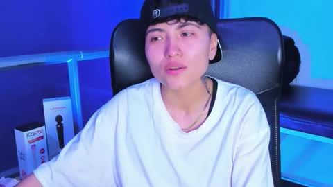 Snapshot of im_mathias chatting on 12.18.25 mathias online show from 12.18.25