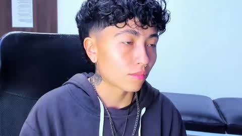 Snapshot of im_mathias chatting on 02.24.26 mathias online show from 02.24.26