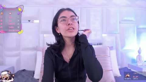 Snapshot of im_molly_angel chatting on 11.09.25 Moly online show from 11.09.25