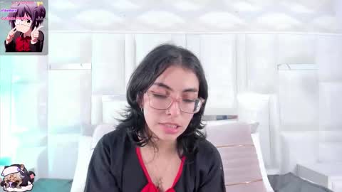 Snapshot of im_molly_angel chatting on 11.22.25 Moly online show from 11.22.25