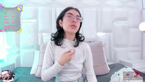 Snapshot of im_molly_angel chatting on 11.23.25 Moly online show from 11.23.25