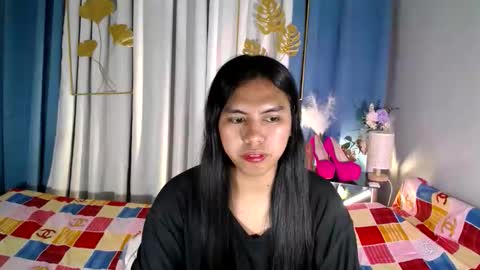 Snapshot of im_ur_girl_demure chatting on 06.11.26 kyline online show from 06.11.26