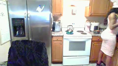 Snapshot of iman_love chatting on 01.23.25 iman_love online show from 01.23.25