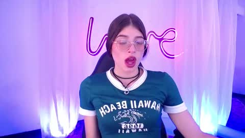 Chloe online show from 10.15.25