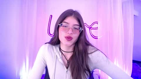 Chloe online show from 10.16.25