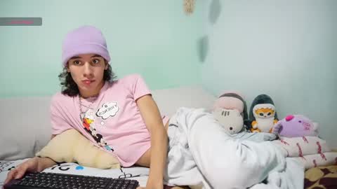 Colton Alvin Independent model online show from 01.29.25