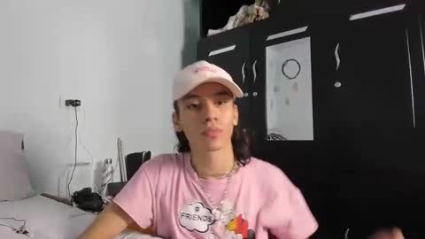 Colton Alvin Independent model online show from 01.31.25