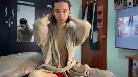 Colton Alvin Independent model online show from 09.12.25