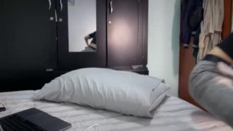 Colton Alvin Independent model online show from 10.02.25