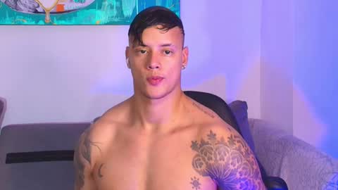 Snapshot of imconor chatting on 10.02.25 imconor online show from 10.02.25