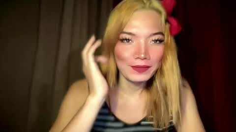 Snapshot of imjustasluttyintownxxx chatting on 02.20.26 Mika online show from 02.20.26