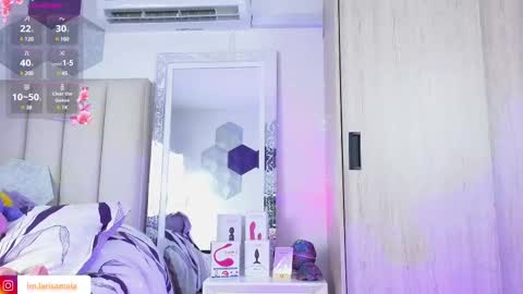 Larisa online show from 02.10.25