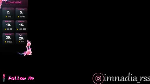 Snapshot of imnadiaroses chatting on 11.10.25 Nadia online show from 11.10.25