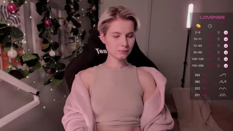 Mia online show from 12.23.24