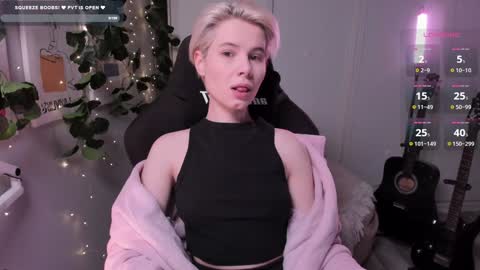 Mia online show from 02.08.25