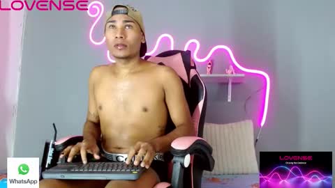 Snapshot of imperial_lust chatting on 10.03.25 imperial_lust online show from 10.03.25