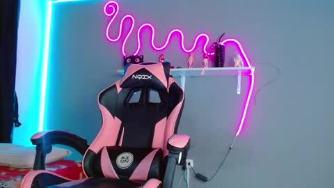 Snapshot of imperial_lust chatting on 10.22.25 imperial_lust online show from 10.22.25